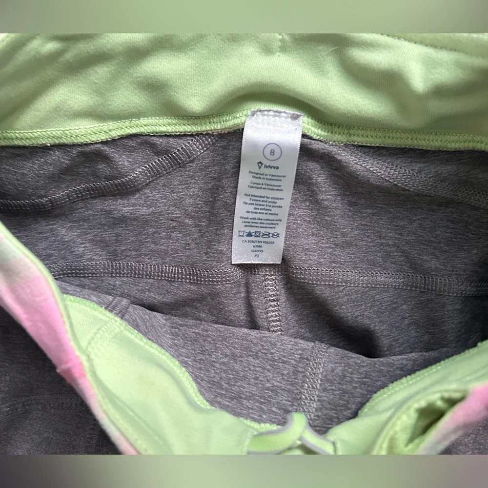 IVIVVA by LULULEMON girls size 8 capris leggings - Picture 7 of 7